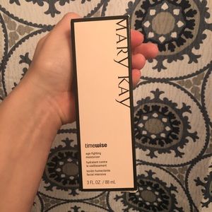 Mary Kay Timewise age fighting moisturizer 💗
